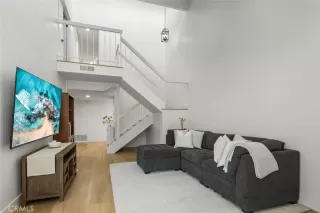 Photo #4: OC25141151 Listing 