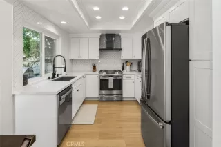 Photo #6: OC25141151 Listing 