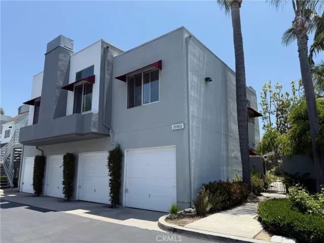 MLS: OC25141505 Condo For Sale