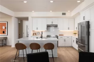 Photo #6: OC25141509 Listing 