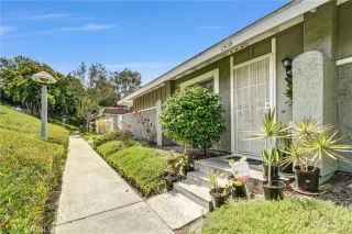 Photo #2: OC25141515 Listing