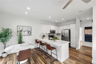 Photo #4: OC25141629 Listing 