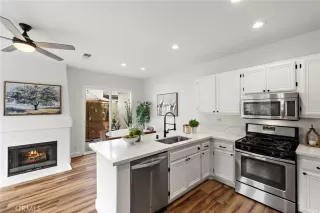 Photo #6: OC25141629 Listing 