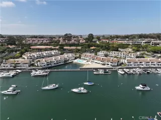 More Details about MLS # OC25142029 : 1028 BAYSIDE 701