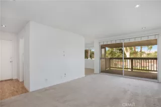 Photo #5: OC25142616 Listing