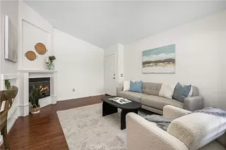 Photo #4: OC25142676 Listing