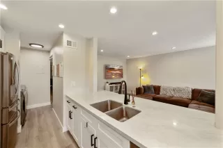 Photo #1: OC25143352 Listing