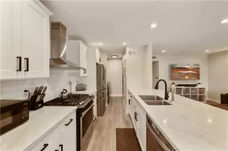 Photo #3: OC25143352 Listing