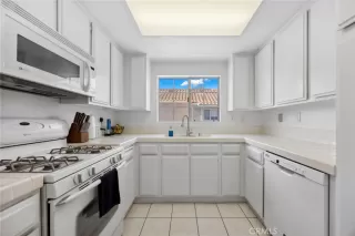 Photo #5: OC25143479 Listing