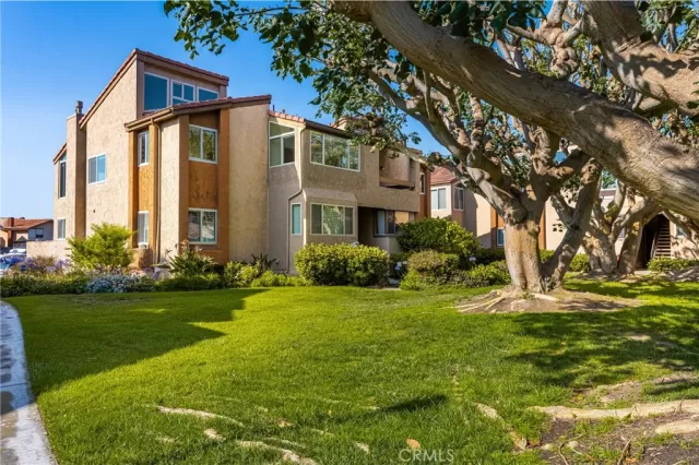 MLS: OC25144133 Condo For Sale