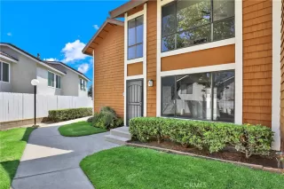 Photo #3: OC25144520 Listing 