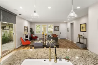 Photo #1: OC25145010 Listing