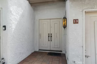 Photo #1: OC25145407 Listing