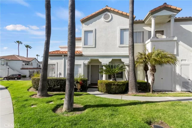 MLS: OC25145796 Condo For Sale