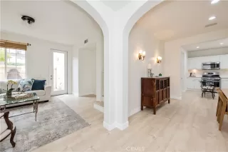 Photo #2: OC25146583 Listing