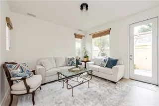 Photo #6: OC25146583 Listing