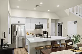 Photo #5: OC25146597 Listing 