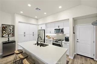 Photo #6: OC25146597 Listing 