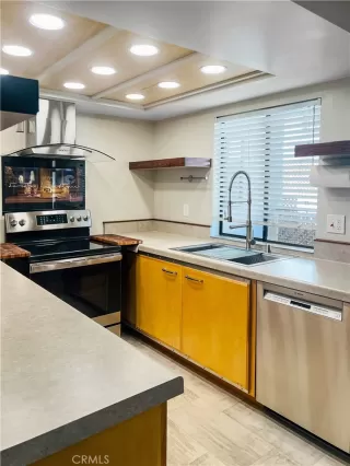 Photo #3: OC25146850 Listing 