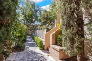 More Details about MLS # OC25148598 : 29 FLORENTINE