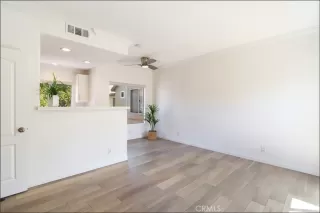 Photo #4: OC25148598 Listing