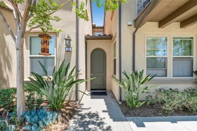 MLS: OC25149160 Condo For Sale