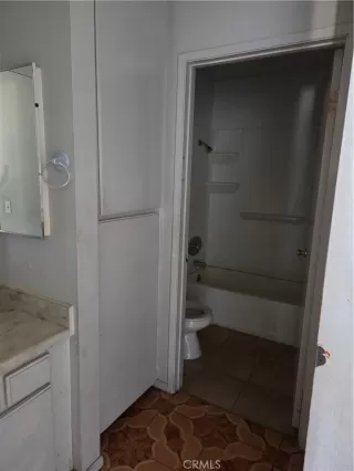 Photo #5: OC25149602 Listing 