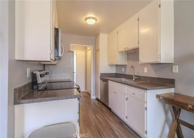 MLS: OC25150406 Condo For Sale