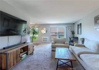 Photo #5: OC25150406 Listing 