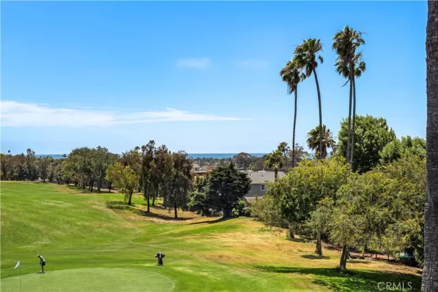 MLS: OC25150613 Condo For Sale