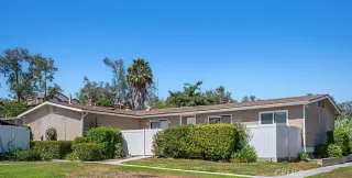 More Details about MLS # OC25150696 : 25821 VIA LOMAS 216