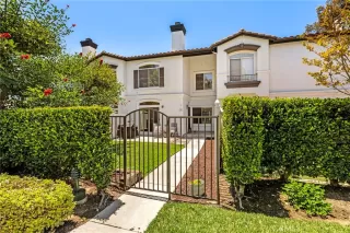 More Details about MLS # OC25150807 : 25 BAYA