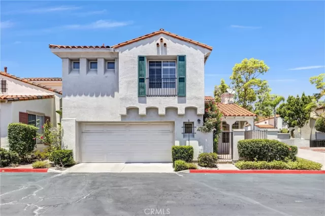 MLS: OC25150892 Condo For Sale