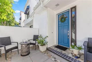 Photo #2: OC25151827 Listing 