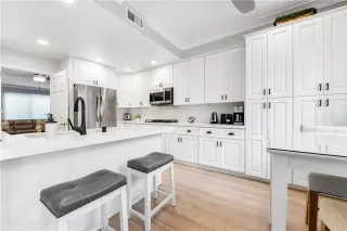 Photo #4: OC25151827 Listing 