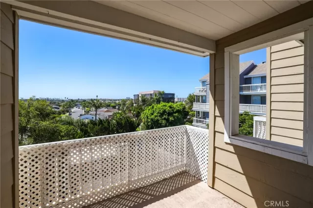 MLS: OC25152224 Condo For Sale