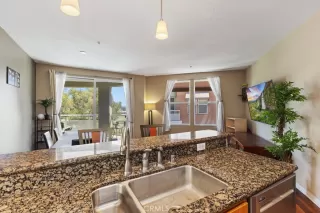 Photo #4: OC25152553 Listing