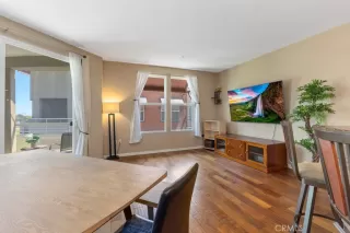 Photo #6: OC25152553 Listing