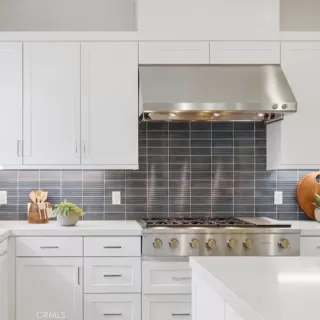 Photo #5: OC25152631 Listing