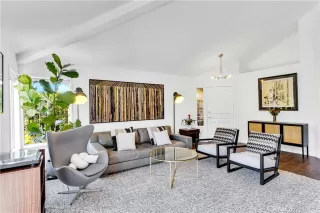 Photo #4: OC25152966 Listing 