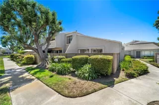 Photo #3: OC25153287 Listing