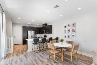 Photo #4: OC25153664 Listing 