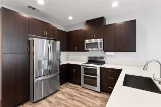 Photo #6: OC25153664 Listing 