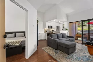 Photo #4: OC25154294 Listing 