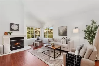 Photo #3: OC25154363 Listing