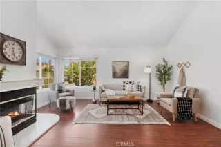 Photo #4: OC25154363 Listing