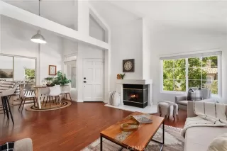 Photo #5: OC25154363 Listing