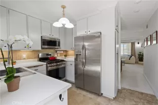 Photo #4: OC25154366 Listing