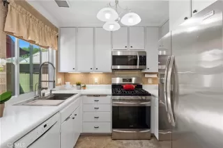 Photo #6: OC25154366 Listing