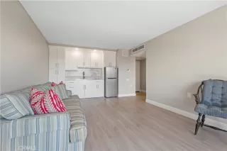 Photo #3: OC25154630 Listing 